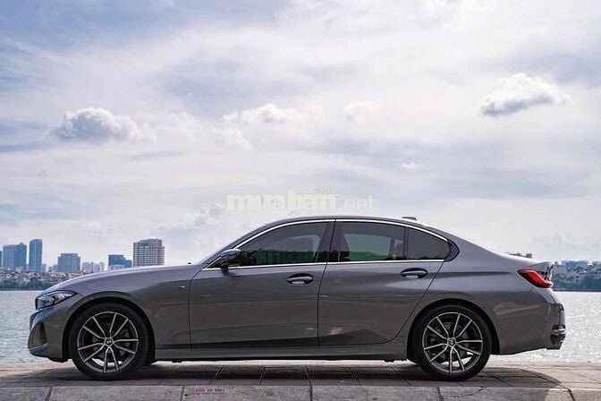 BMW 3 Series 2024 320i Sport Line - 28000 km