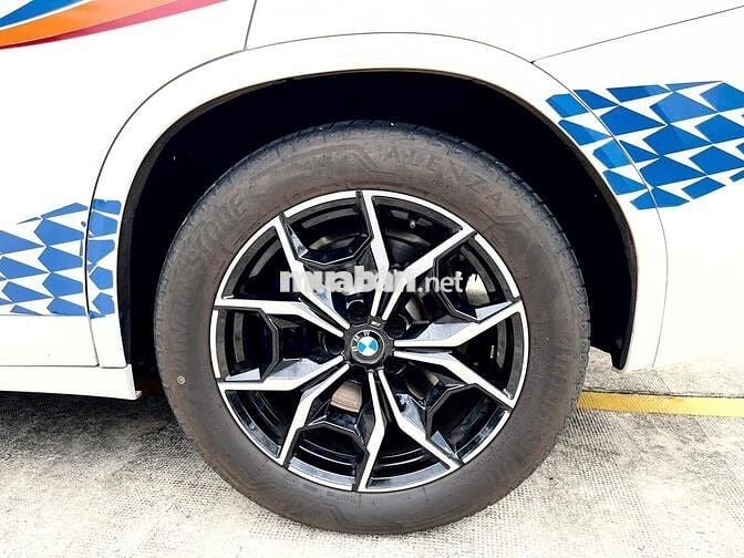 BMW X3 2024 sDrive20i M Sport - 2600 km