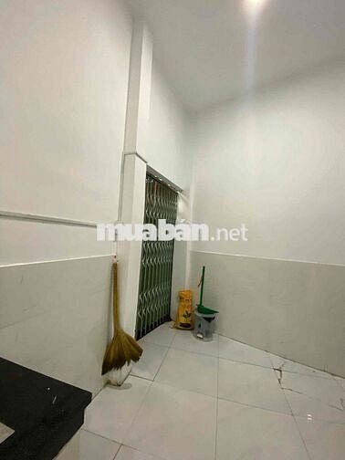 Cho thuê nhà hẻm xe hơi đường Hậu Giang Q6