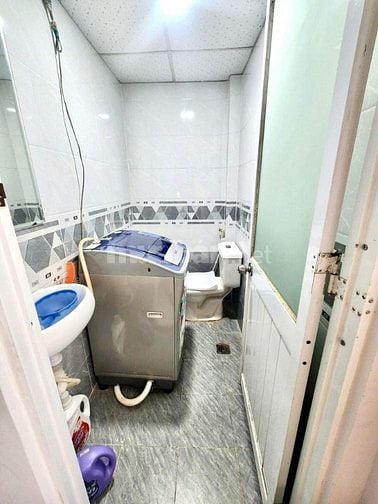 Kinh doanh thua lỗ bán gấp 63m2,1 trệt 2 lầu,SHR,970tr,Quang trung,GV