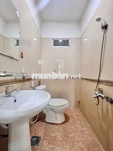 PHÒNG RỘNG THOÁNG 27M² – NGAY ĐƯỜNG SỐ 1 – PHƯỜNG BÌNH THUẬN, QUẬN 7