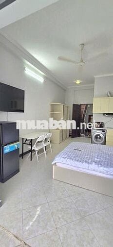 Studio ban công xinh xắn Q1 – full nội thất, dọn vào ở ngay 🌿