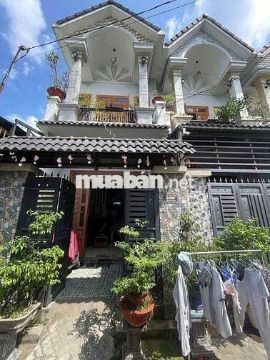 Bán nhà 72m2 sổ riêng tại chợ Tân Long, Tân đông hiệp, bình dương