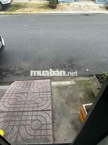 Phòng trọ có gác lửng,đường nhựa 8m,máy lạnh,kệ bếp...