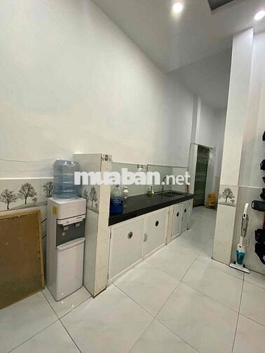 Cho thuê nhà hẻm xe hơi đường Hậu Giang Q6