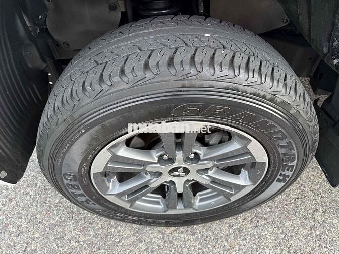Mitsubishi Triton 2023 đk 5/2024 tự động mới tinh