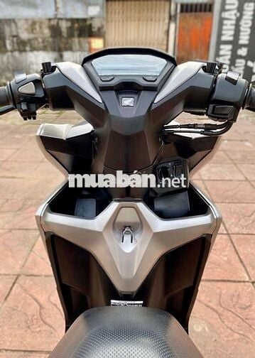 VARIO 150i 2018 nhập indo màu Bạc Nhám Máy Zin