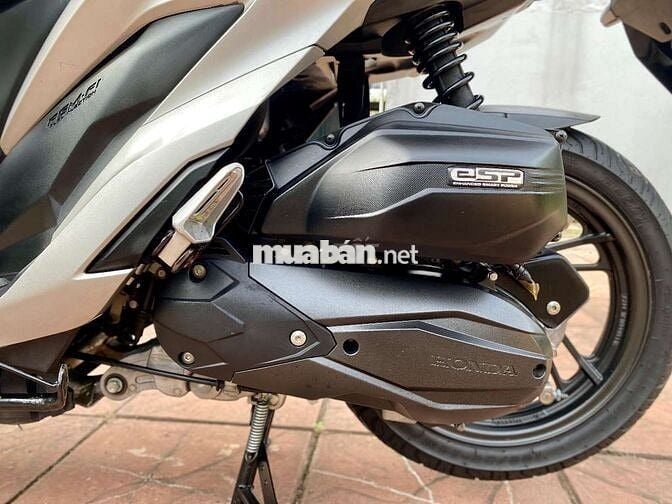 VARIO 150i 2018 nhập indo màu Bạc Nhám Máy Zin
