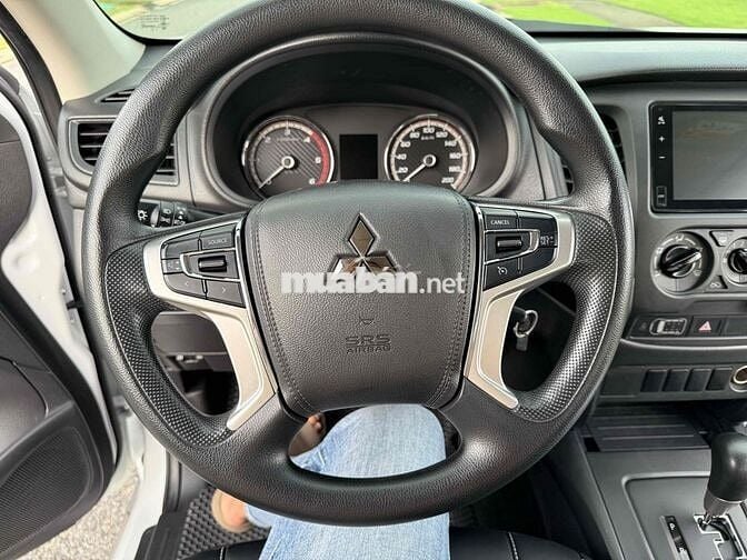 Mitsubishi Triton 2023 đk 5/2024 tự động mới tinh