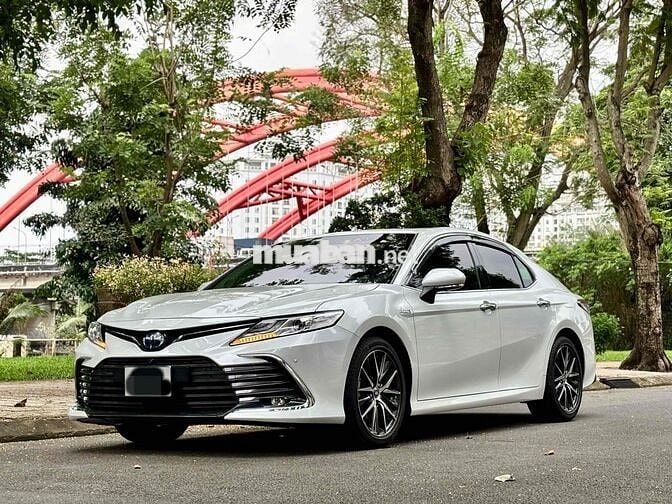 Toyota Camry 2023 2.5HV - 46821 km