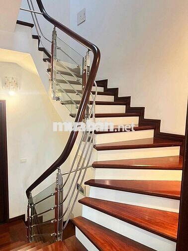 ⚠️KHU VỰC CẢ NĂM MỚI CÓ 1 NHÀ BÁN -Bán Nhà - Mặt Hồ - Đội Cấn Ba Đình