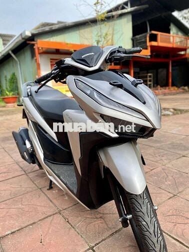 VARIO 150i 2018 nhập indo màu Bạc Nhám Máy Zin