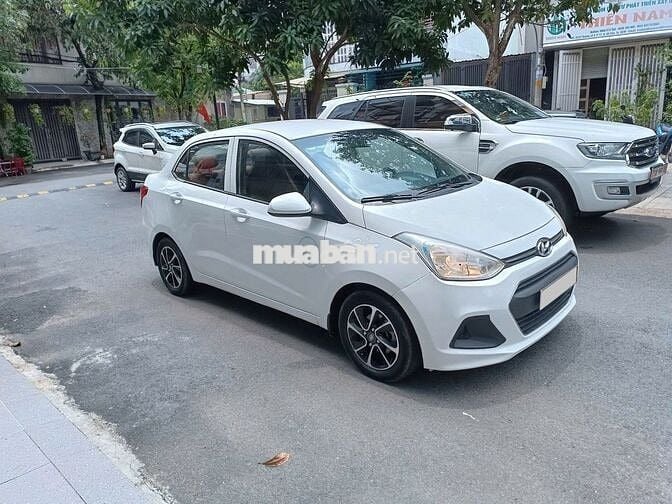 Hyundai i10 2017 base số sàn màu trắng
