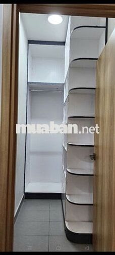 CHÍNH CHỦ GỬI CHO THUÊ NHANH 2PN LOẠI LỚN CÓ KHO 15TR5 TRỐNG GIAO NGAY