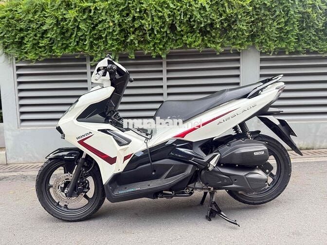 HONDA Air Blade 125cc .ĐK 2022 .odo 9k- BAO NỢ 6