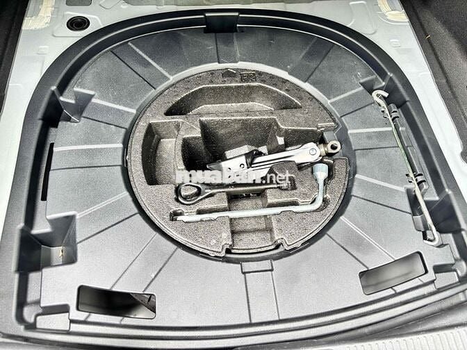 Toyota Camry 2023 2.5HV - 46821 km