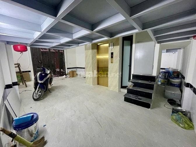 Bán gấp chdv 7 tầng 17 phòng khép kín full khách Ngọc Khánh