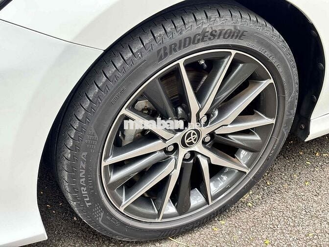 Toyota Camry 2023 2.5HV - 46821 km