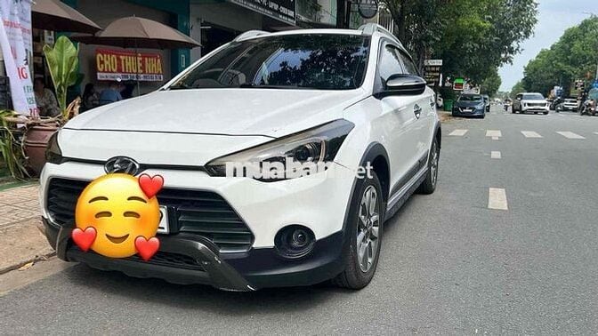 Hyundai i20 2015 Active 1.4 AT - 120000 km