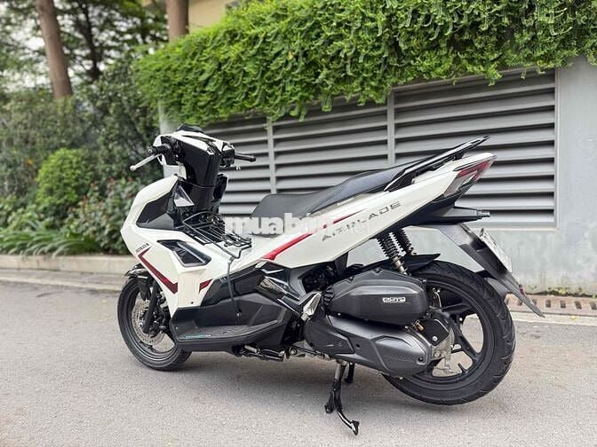 HONDA Air Blade 125cc .ĐK 2022 .odo 9k- BAO NỢ 6