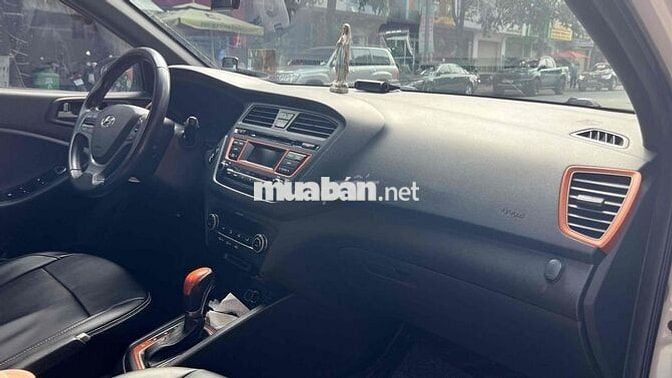 Hyundai i20 2015 Active 1.4 AT - 120000 km