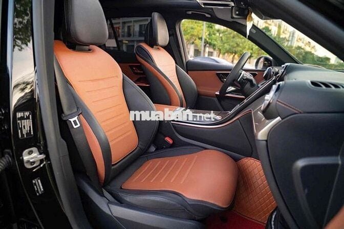 Mercedes Benz GLC Class 2023 - 15000 km