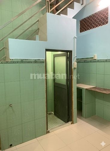 Nhà 1 trệt 1 lầu 32m2 gần chợ và trường học có camera an ninh 24/7