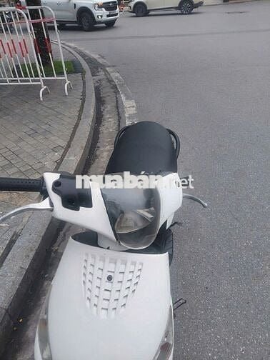 Bán xe Zip mầu trắng của Piaggio chính chủ