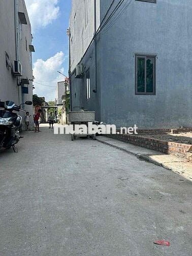 tôi buôn bán khoa khăn nên cần tiền bán gấp để mở rộng kinh doanh