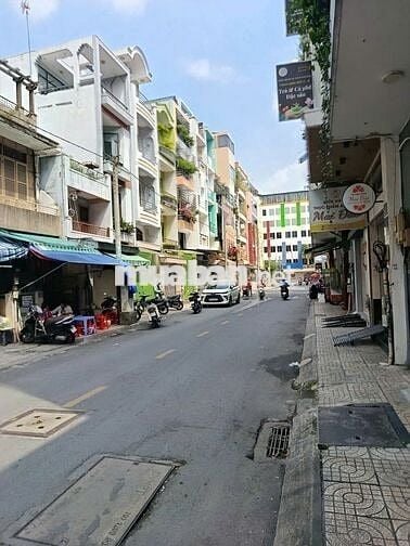 CĂN HỘ DIỆN TÍCH KHỦNG 105M2, 4PN, 3WC, CHỈ 3.3TỶ, QUẬN 5, MẶT TIỀN TT