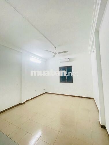 Nhà thuê ngõ 110 phố TRUNG KÍNH - CẦU GIẤY,  DT 95m2 x 5 Tầng, đg 10m