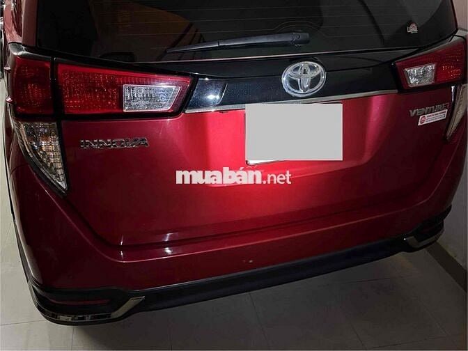 Toyota Innova 2020 Venturer 2.0 AT - 35000 km