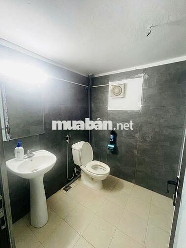 Nhà thuê ngõ 110 phố TRUNG KÍNH - CẦU GIẤY,  DT 95m2 x 5 Tầng, đg 10m