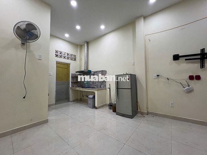 CHO THUÊ NHÀ NGUYÊN CĂN MỚI ĐẸP, 2 TOILET Q8