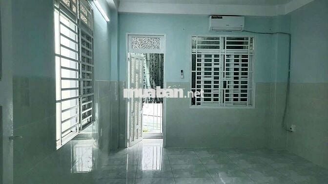 Nhà trệt 2 lầu 3 pn 3 wc sân thượng