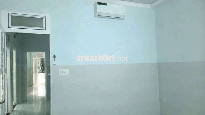Nhà trệt 2 lầu 3 pn 3 wc sân thượng