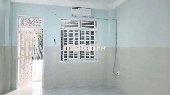 Nhà trệt 2 lầu 3 pn 3 wc sân thượng