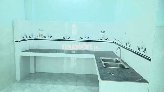 Nhà trệt 2 lầu 3 pn 3 wc sân thượng