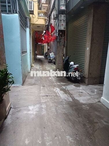 NHÀ TRUNG TÂM HAI BÀ TRƯNG 4 TẦNG 3 NGỦ 3 VỆ SINH