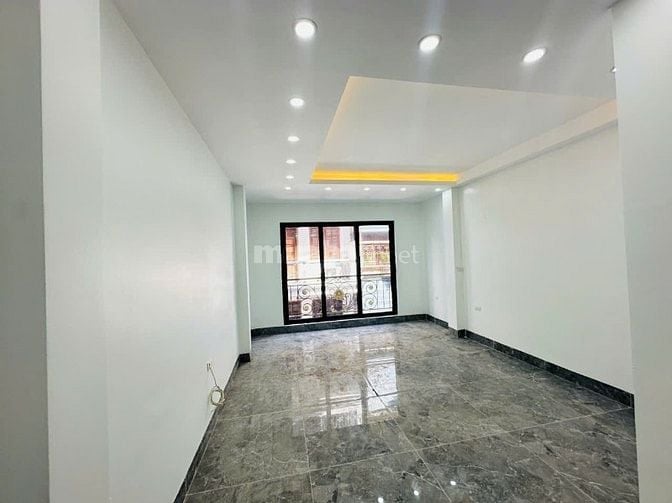 Bán nhà phố Hoàng Quốc Việt Cầu Giấy Hà Nội, ngõ phân lô ô tô tránh 