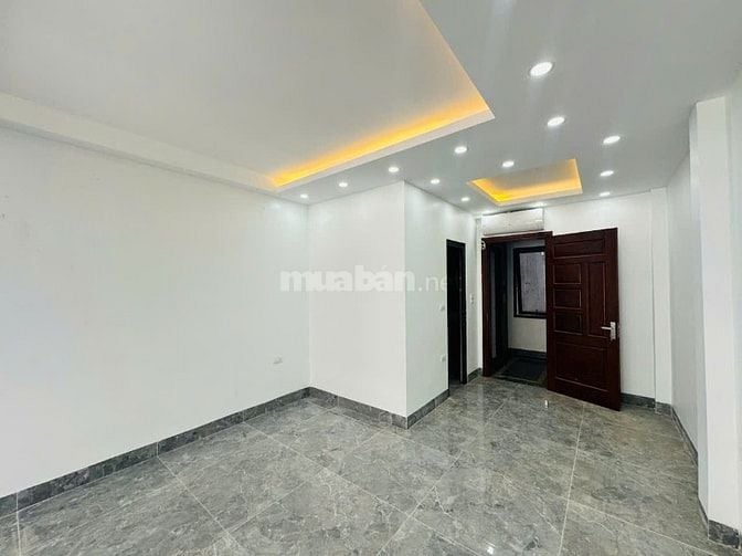 Bán nhà phố Hoàng Quốc Việt Cầu Giấy Hà Nội, ngõ phân lô ô tô tránh 