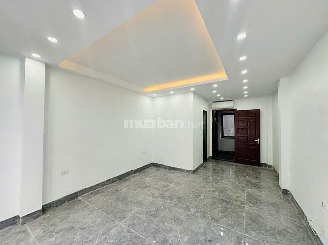 Bán nhà phố Hoàng Quốc Việt Cầu Giấy Hà Nội, ngõ phân lô ô tô tránh 