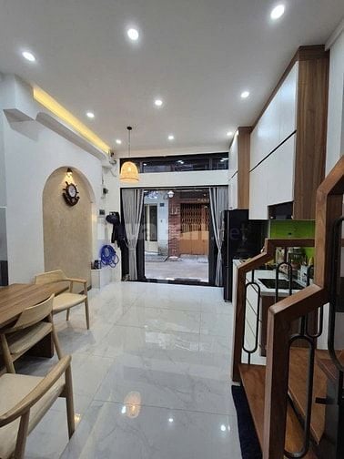 Chính chủ bán nhà mới 100% dt 20m ,3l Gia 5ty1 tl