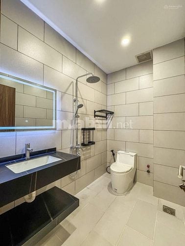 NHÀ PHỐ GIÁ HẺM NHƯNG Ô TÔ VÀO TẬN NƠI – TẶNG NỘI THẤT – TP. THỦ DẦU M