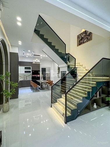 NHÀ PHỐ GIÁ HẺM NHƯNG Ô TÔ VÀO TẬN NƠI – TẶNG NỘI THẤT – TP. THỦ DẦU M