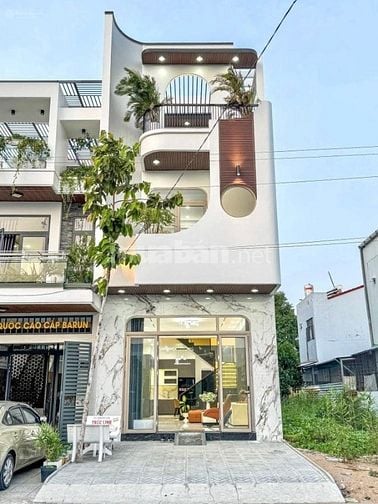 NHÀ PHỐ GIÁ HẺM NHƯNG Ô TÔ VÀO TẬN NƠI – TẶNG NỘI THẤT – TP. THỦ DẦU M