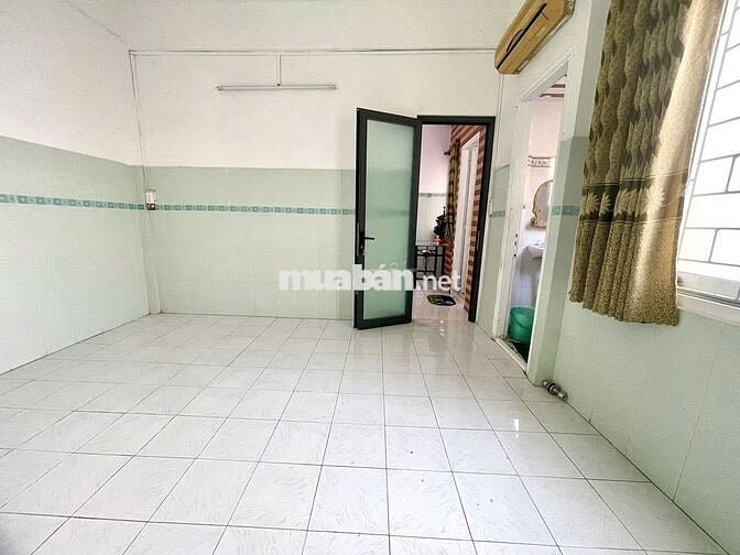 Phòng Q1 gần nhà thờ Đức Bà – tầng 3, 50m2 chỉ 7tr/tháng 🌸