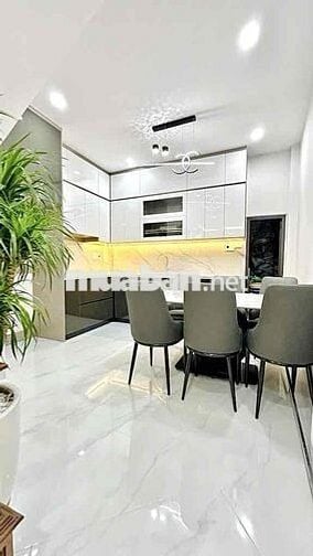 4 Tầng trung tâm Hai Bà Trưng – 43m² –, 2 Thoáng – Gần Bách Khoa