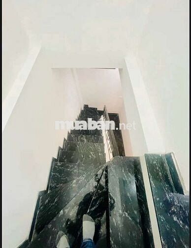 NHÀ TRUNG TÂM HAI BÀ TRƯNG 4 TẦNG 3 NGỦ 3 VỆ SINH