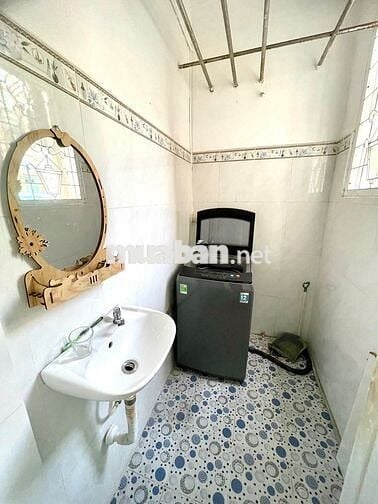 Phòng Q1 gần nhà thờ Đức Bà – tầng 3, 50m2 chỉ 7tr/tháng 🌸